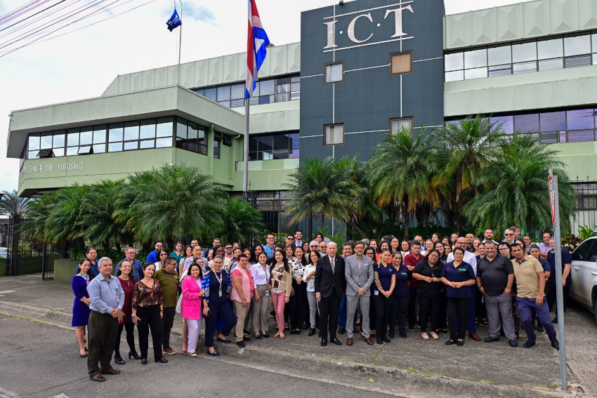 ICT izó Bandera Azul Ecológica de máximo nivel por sus prácticas sostenibles